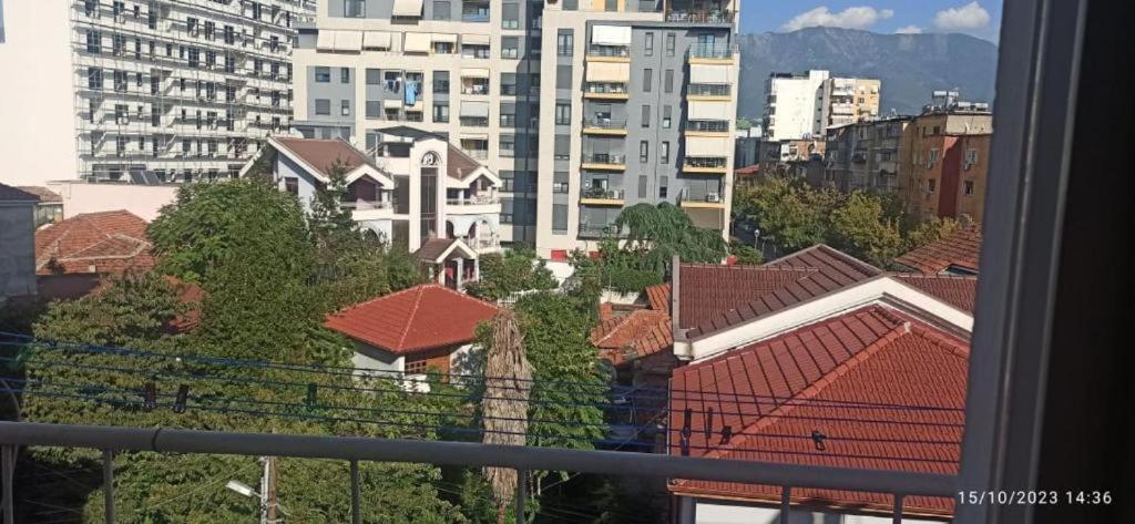 Royal 2 Opposite Nalu Bar Auberge de jeunesse Tirana